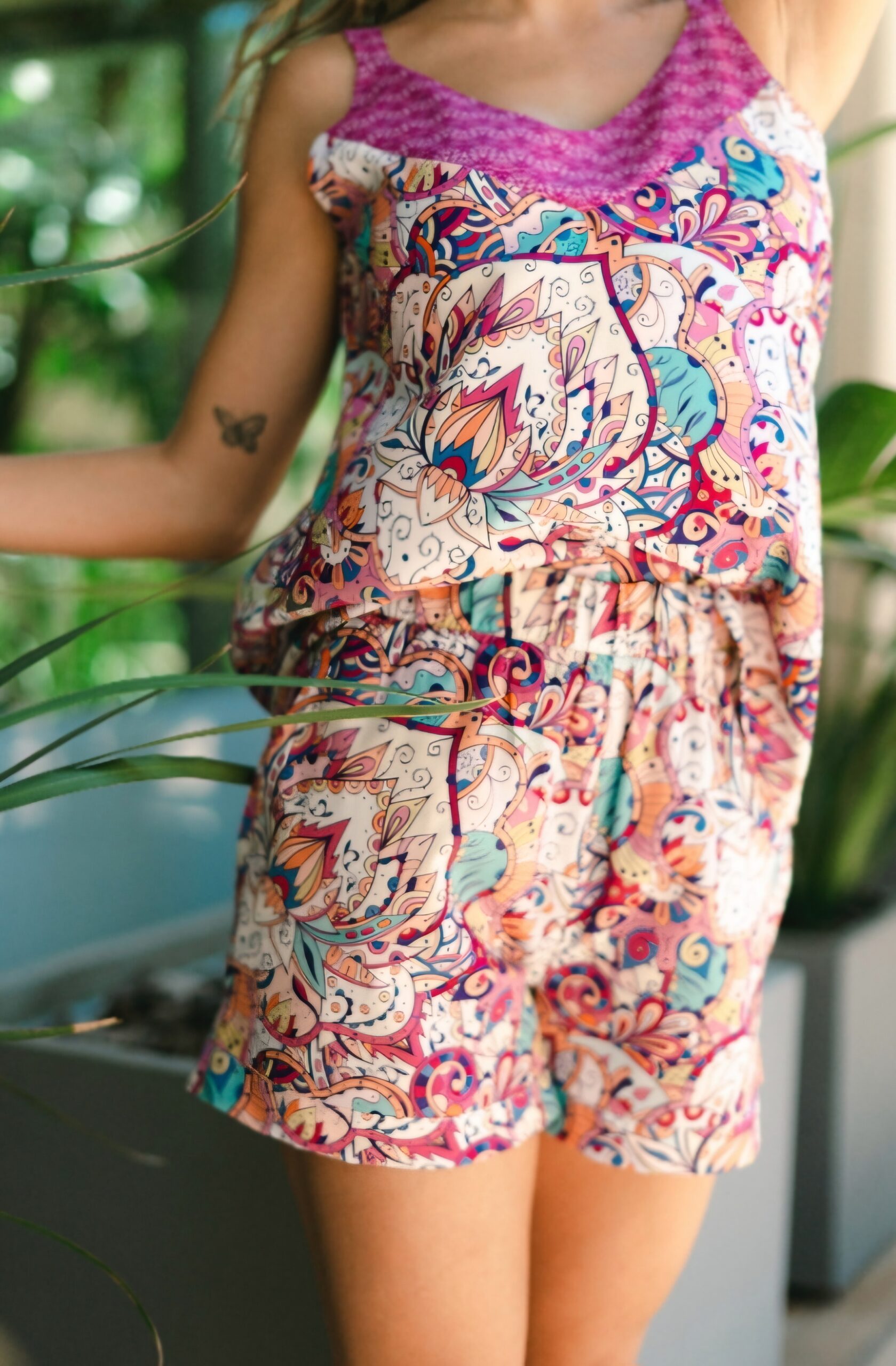 Short Grecia Ornament Fucsia
